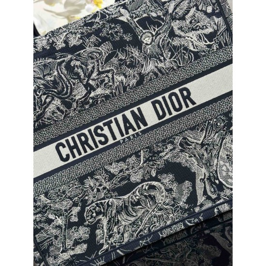 Tote book