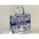 Tote book