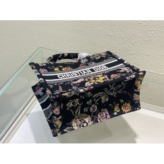 Tote book
