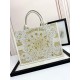 Tote book