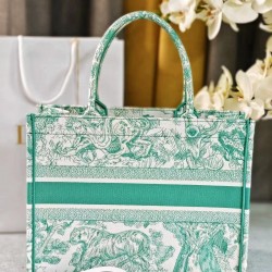 Tote book