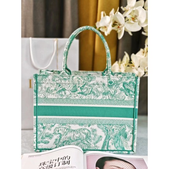 Tote book