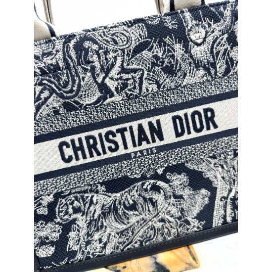Tote book
