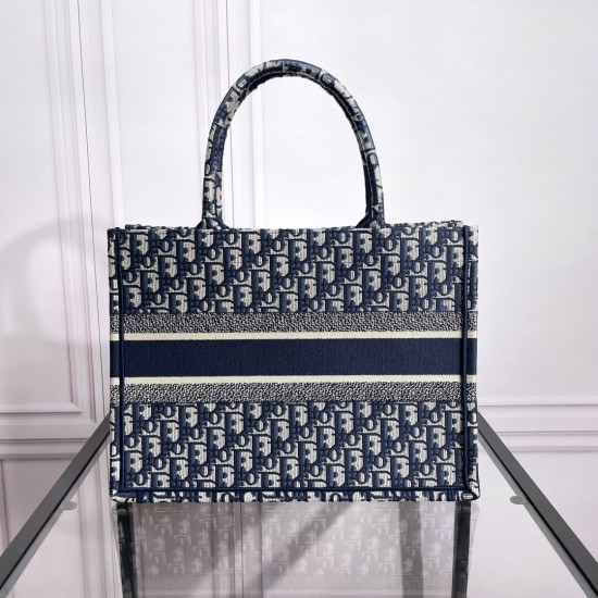 Tote book