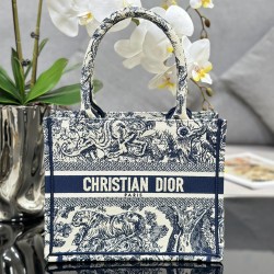 Tote book
