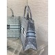Tote book
