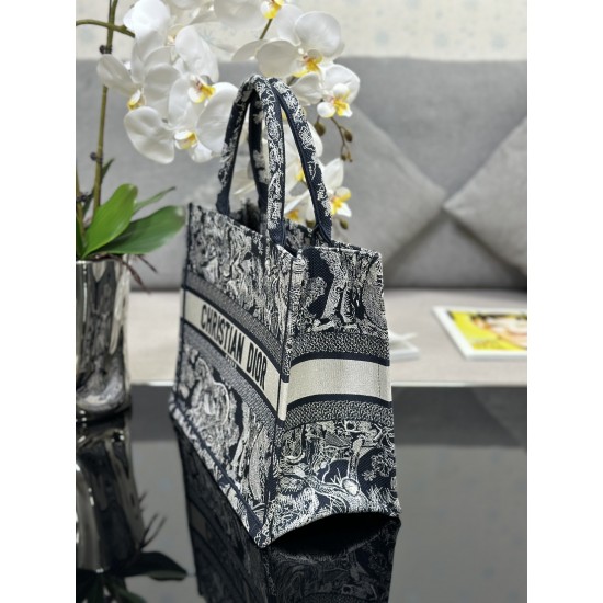 Tote book