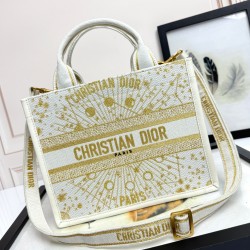 Tote book