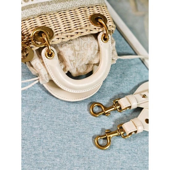 Tote book