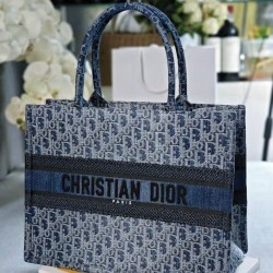 Tote book