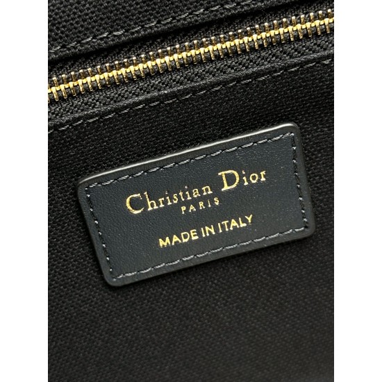 Tote book