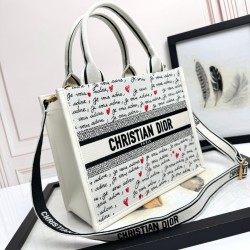Tote book