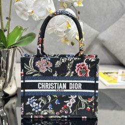 Tote book