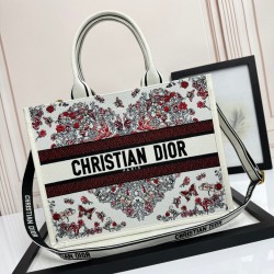 Tote book