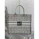 Tote book