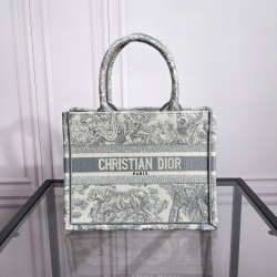 Tote book