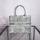 Tote book