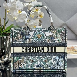 Tote book