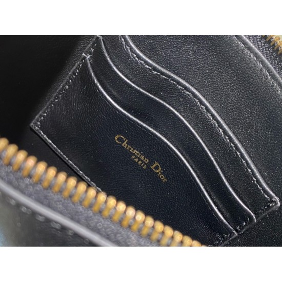Saddle