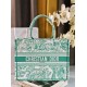 Tote book