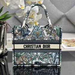 Tote book