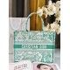 Tote book