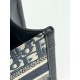 Tote book