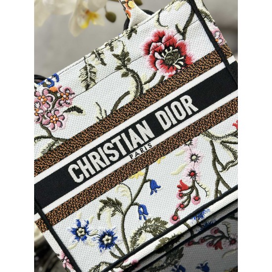 Tote book
