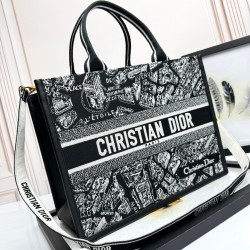 Tote book