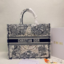 Tote book