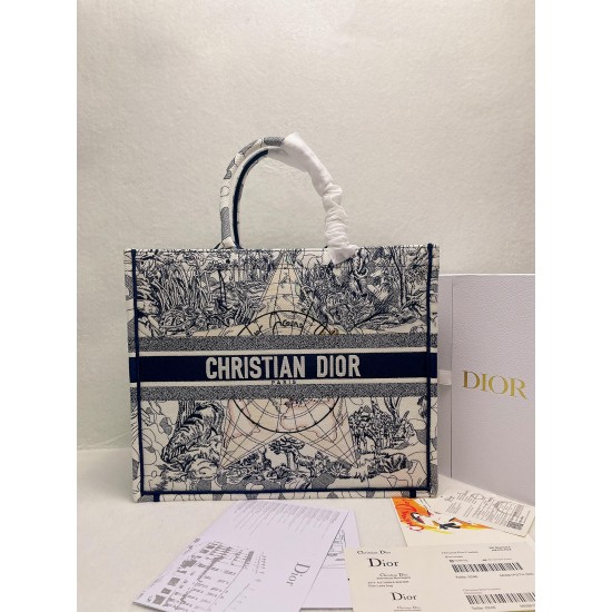 Tote book