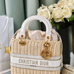 Tote book