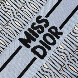 Tote book
