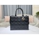 Tote book