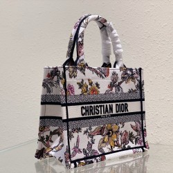 Tote book