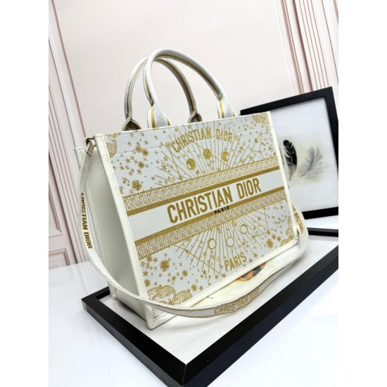 Tote book