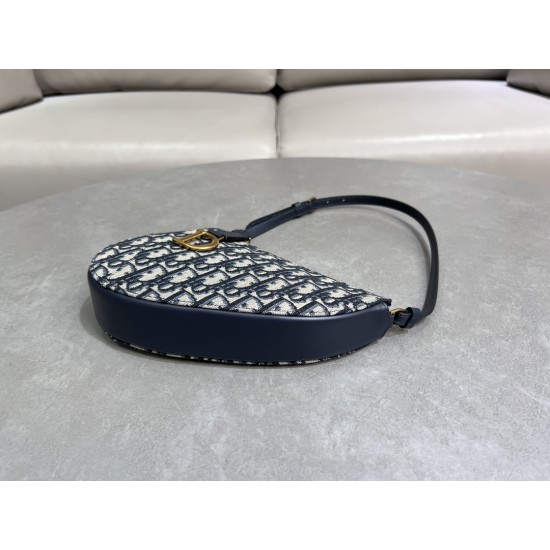 Saddle