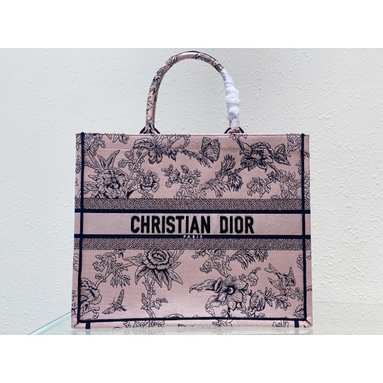 Tote book