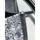 Tote book