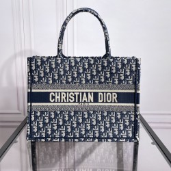 Tote book