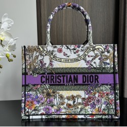 Tote book