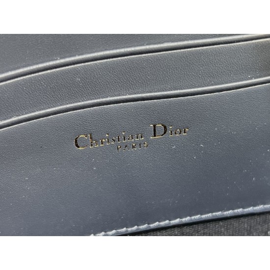 Saddle