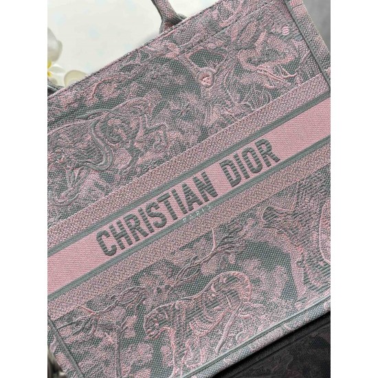 Tote book