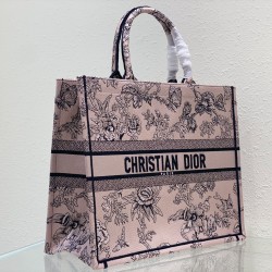 Tote book