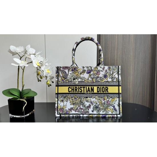 Tote book