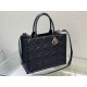Tote book
