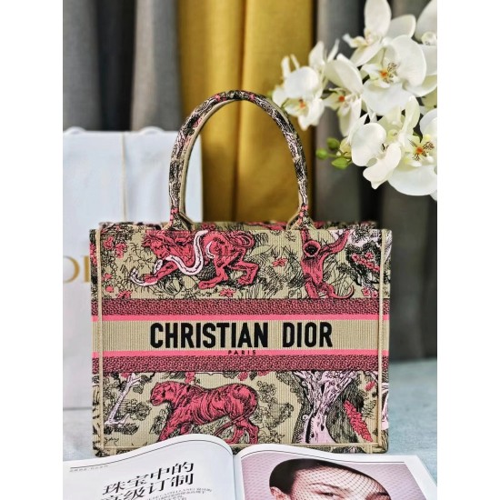 Tote book