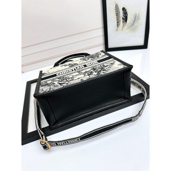 Tote book