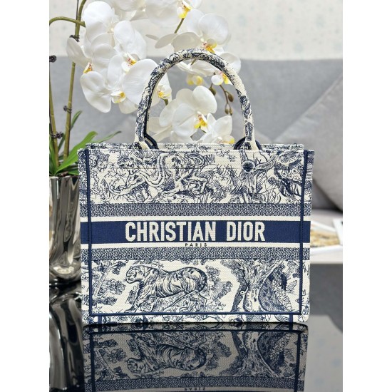 Tote book