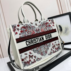 Tote book